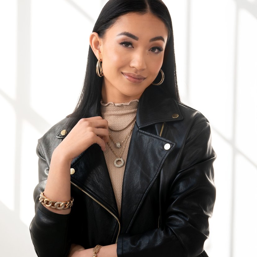 Dominant Dignity Gold Necklace